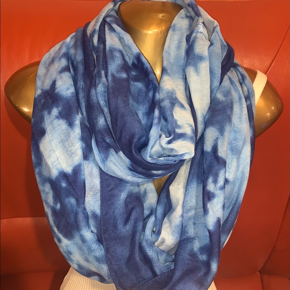 Beautiful infinity scarf